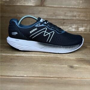 Karhu Black and White Running Shoes